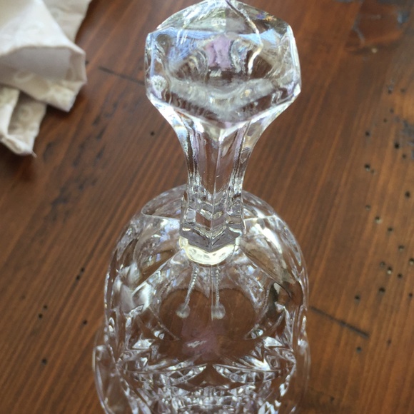 $5 when Bundled with 2 other items. 
VINTAGE LEAD CRYSTAL DINNER BELL - Picture 3 of 3